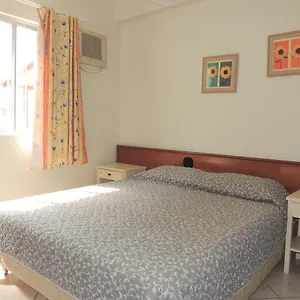 https://residencial-kelly-cristina.santa-catarina-brasil.com